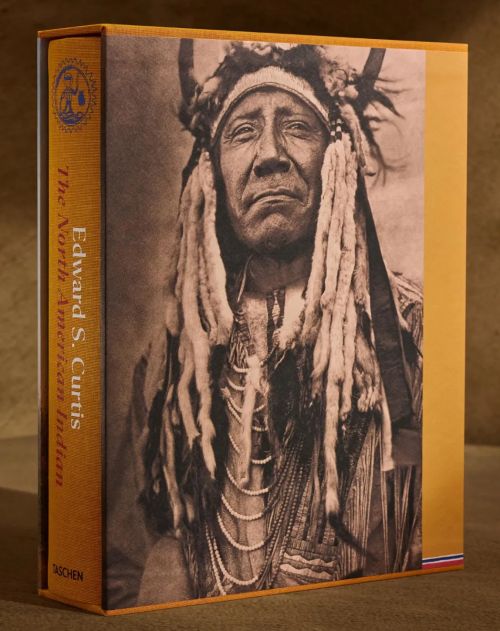 Edward S. Curtis. The North American Indian. The Complete Portfolios